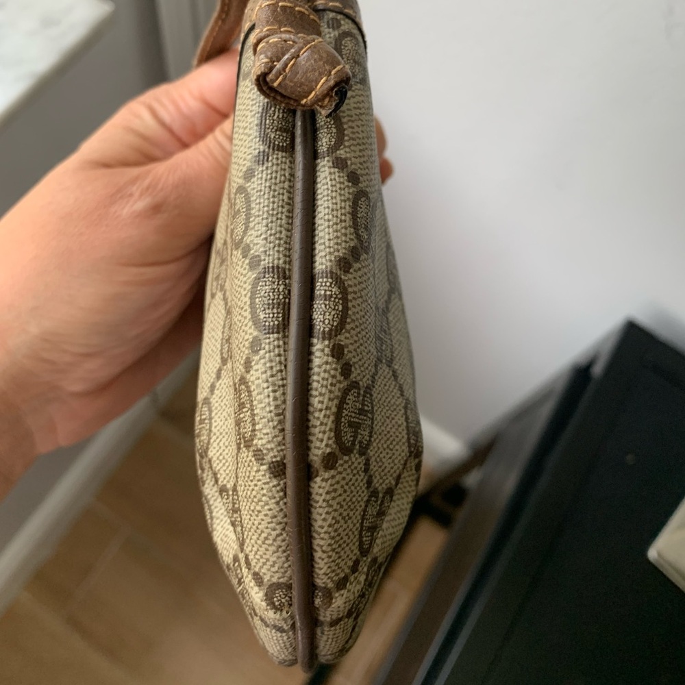 (29) GUCCI 80s small crossbody - Picture 10 of 10